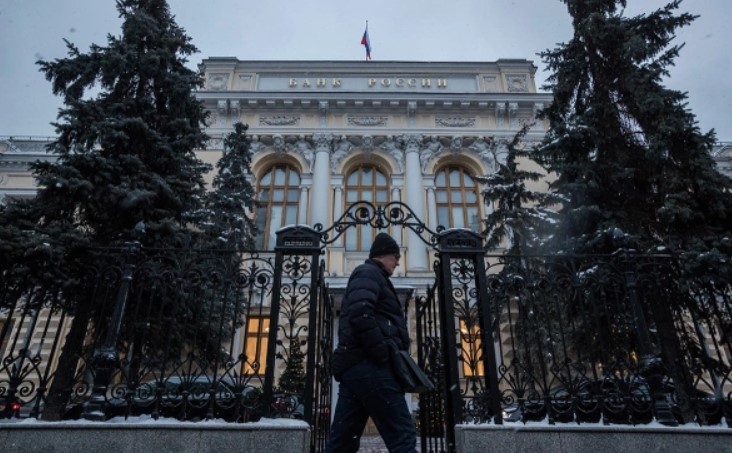 ЦБ поднял лимит переводов самому себе через СБП и отменил банкам комиссию